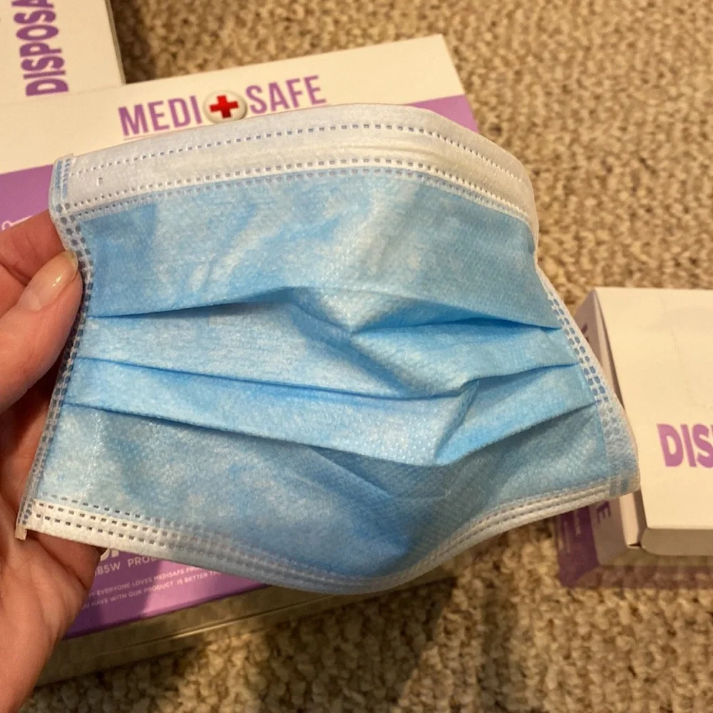 NIB Medi Safe 4 Boxes of 50 Pleated Earloop Disposable Face Masks Latex Free - Picture 10 of 15
